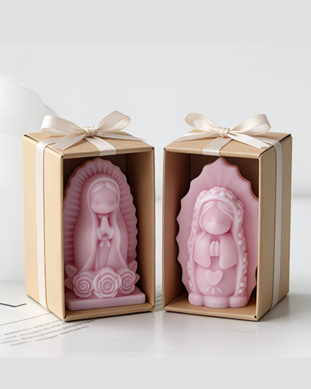 Molde de silicona en forma de virgen de Guadalupe mini