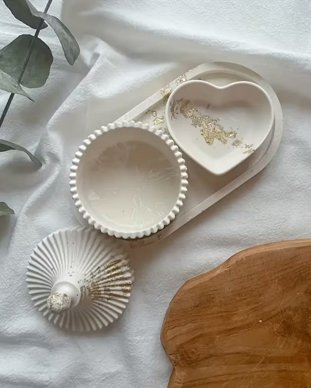 Set de Moldes de Silicona – Bandeja, Recipiente con Rayas y Recipiente en Forma de Corazón