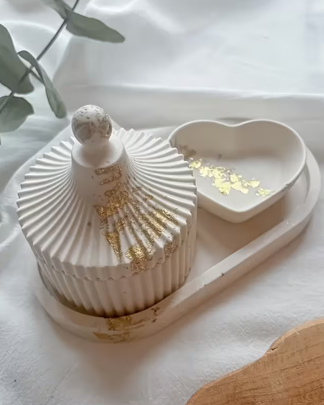 Set de Moldes de Silicona – Bandeja, Recipiente con Rayas y Recipiente en Forma de Corazón