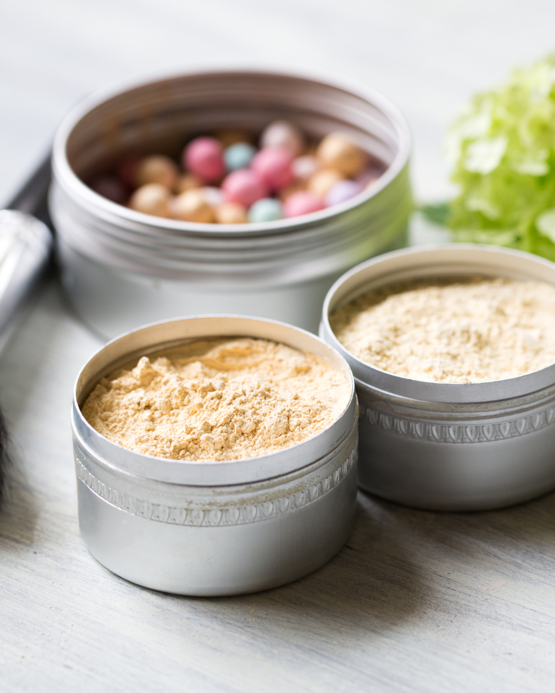 Frascos de aluminio plateado con tapa de rosca 60 ml