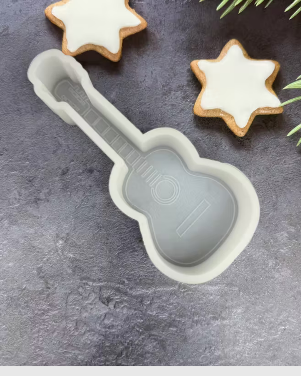 Molde de silicona en forma de guitarra