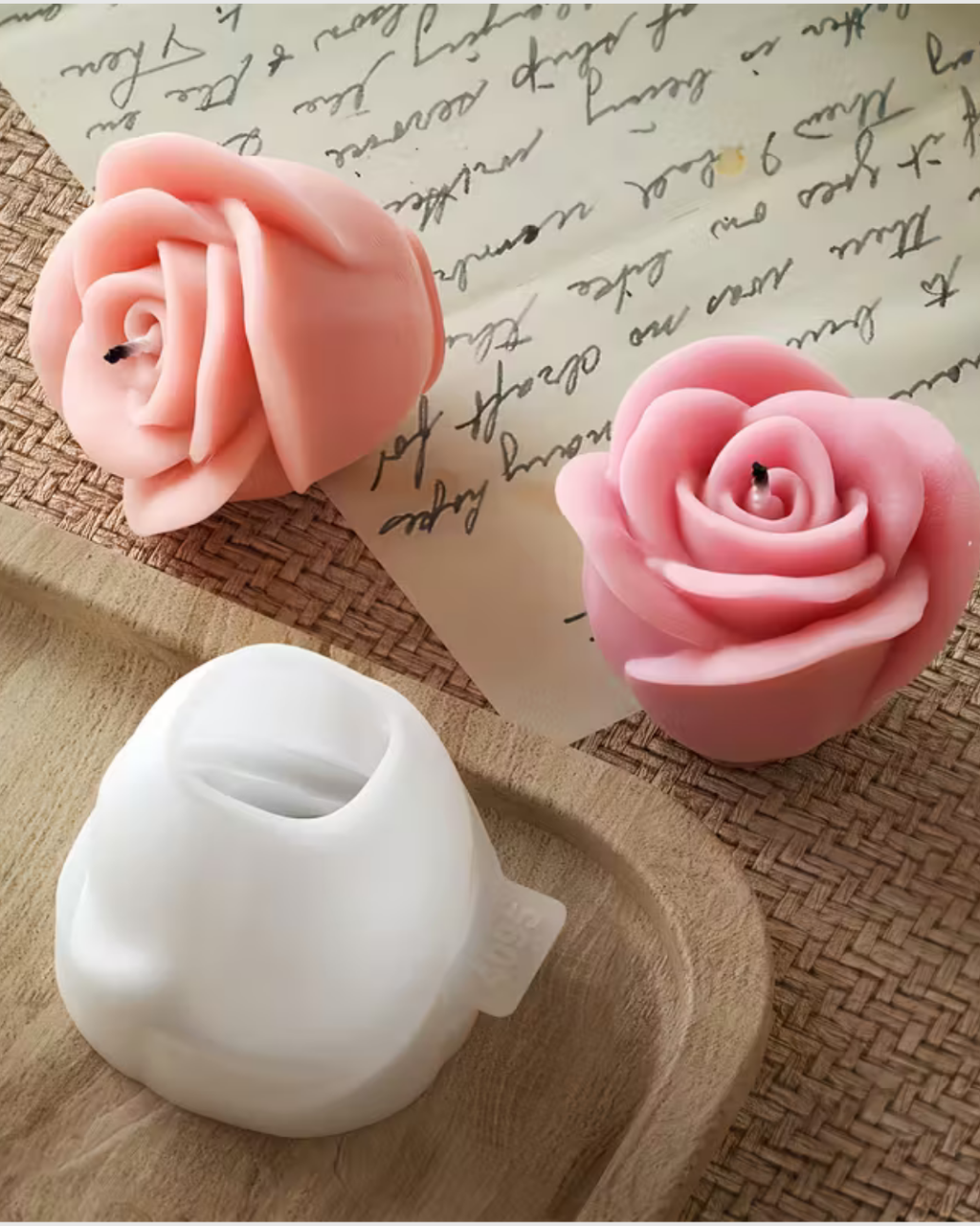 2 moldes de silicona en forma de rosa