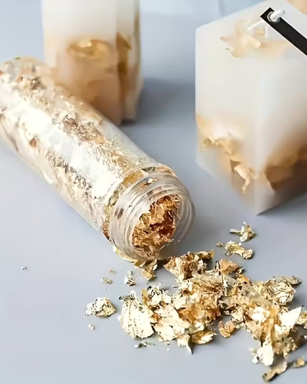 Piezas de Papel Dorado con Lámina