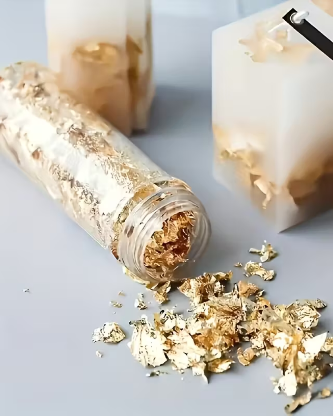 Piezas de Papel Dorado con Lámina