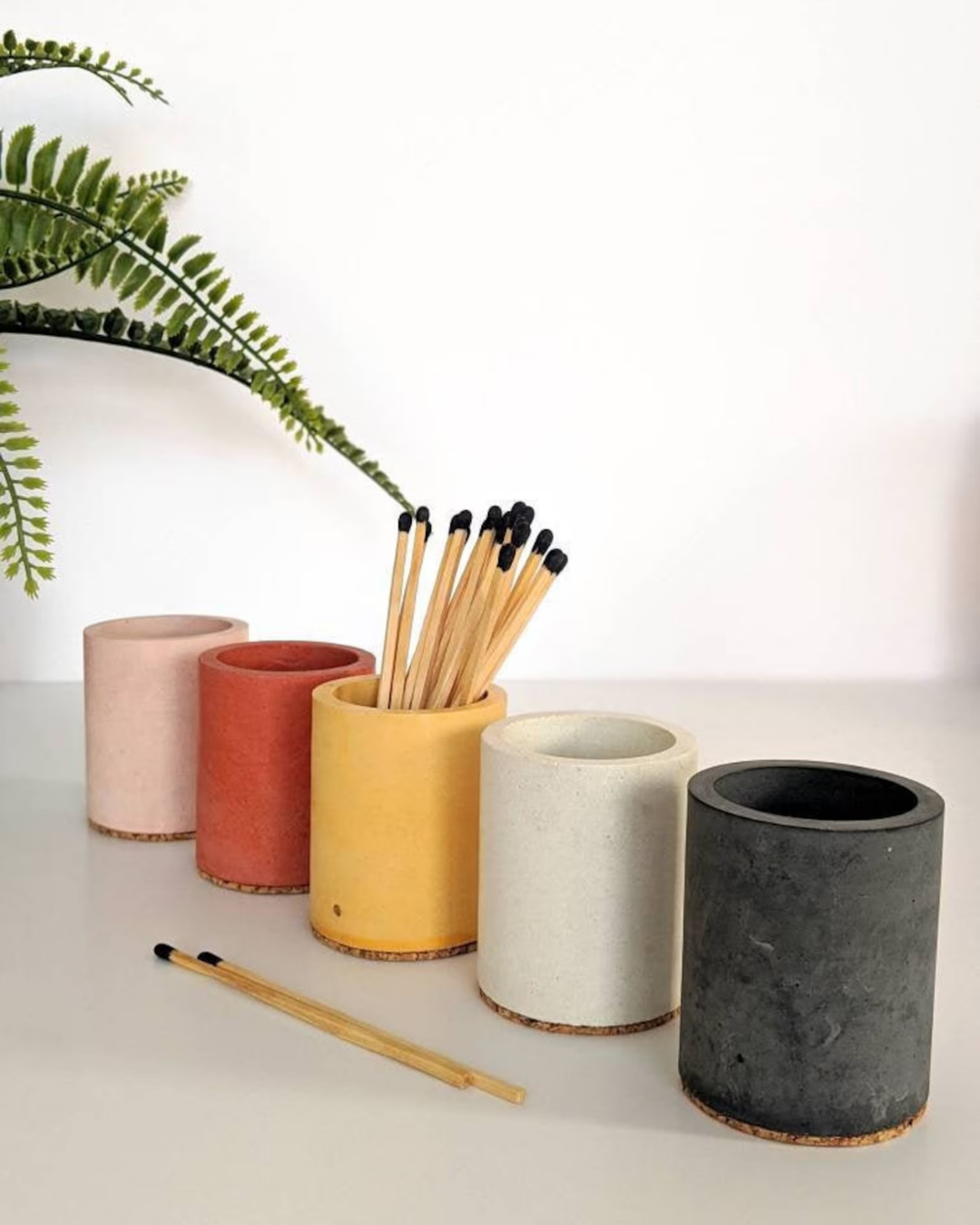 Molde de silicona con 3 cavidades – Recipientes cilíndricos pequeños