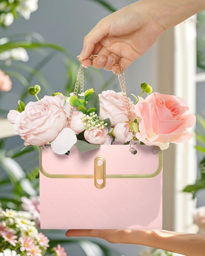 Caja de regalo para flores con cadena de metal